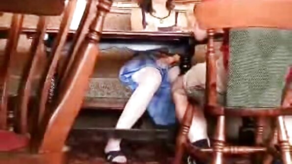 Hustrun ger tjänstemannen en åktur